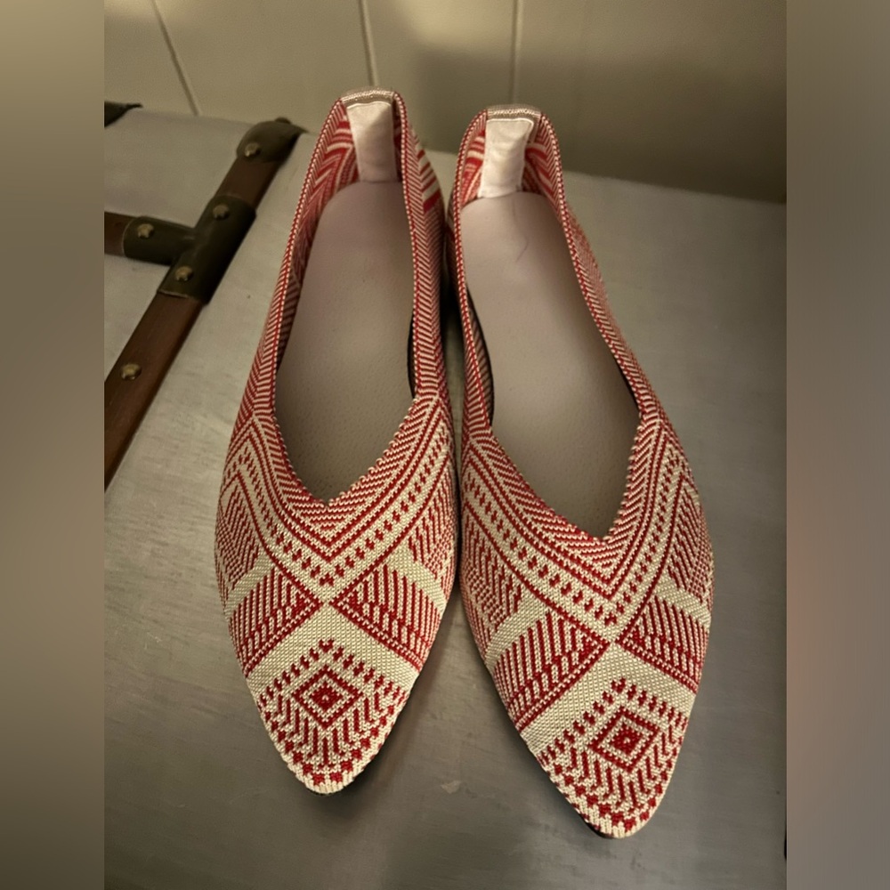 Red and white design flats